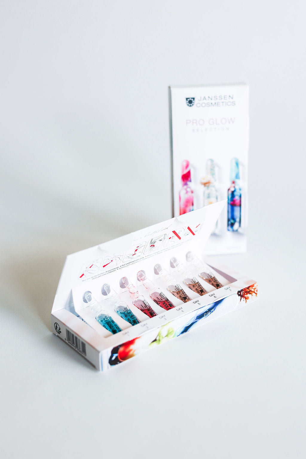 Janssenin Pro Glow Selection seitsemän ampullin rasia.